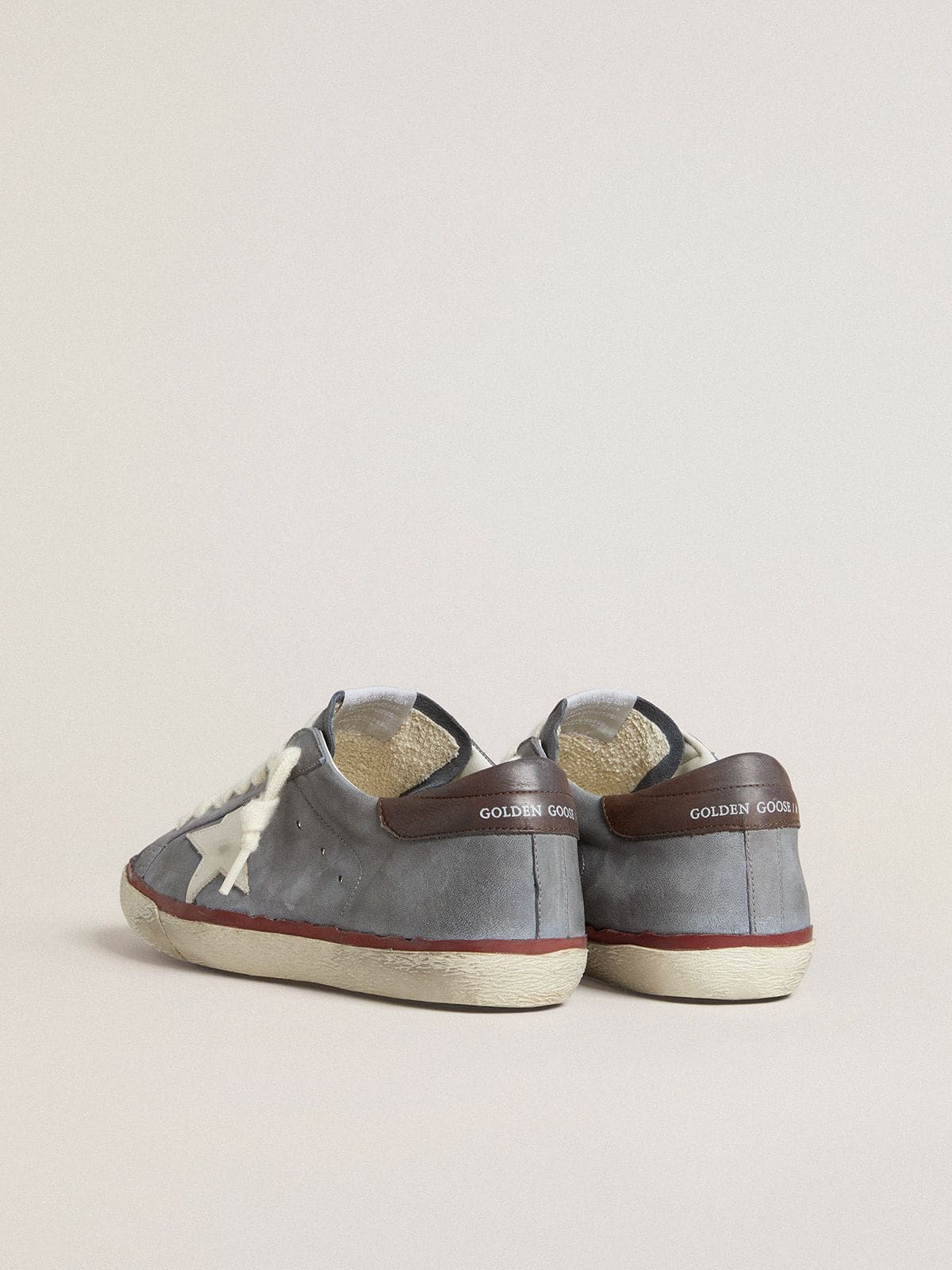 Golden Goose - Super-Star LTD in pelle nabuk azzurra con stella in pelle bianca e talloncino in pelle marrone in 
