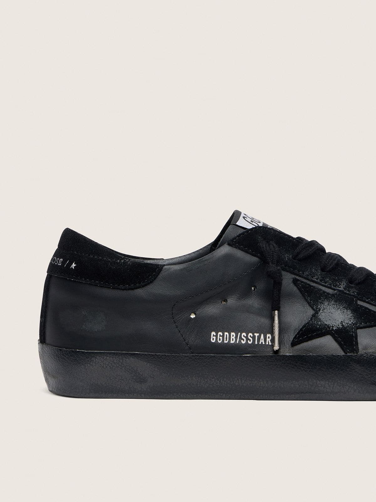 Golden Goose - Schwarzer Super-Star Herren aus Nappa mit Stern und Ferse aus Rauleder in 