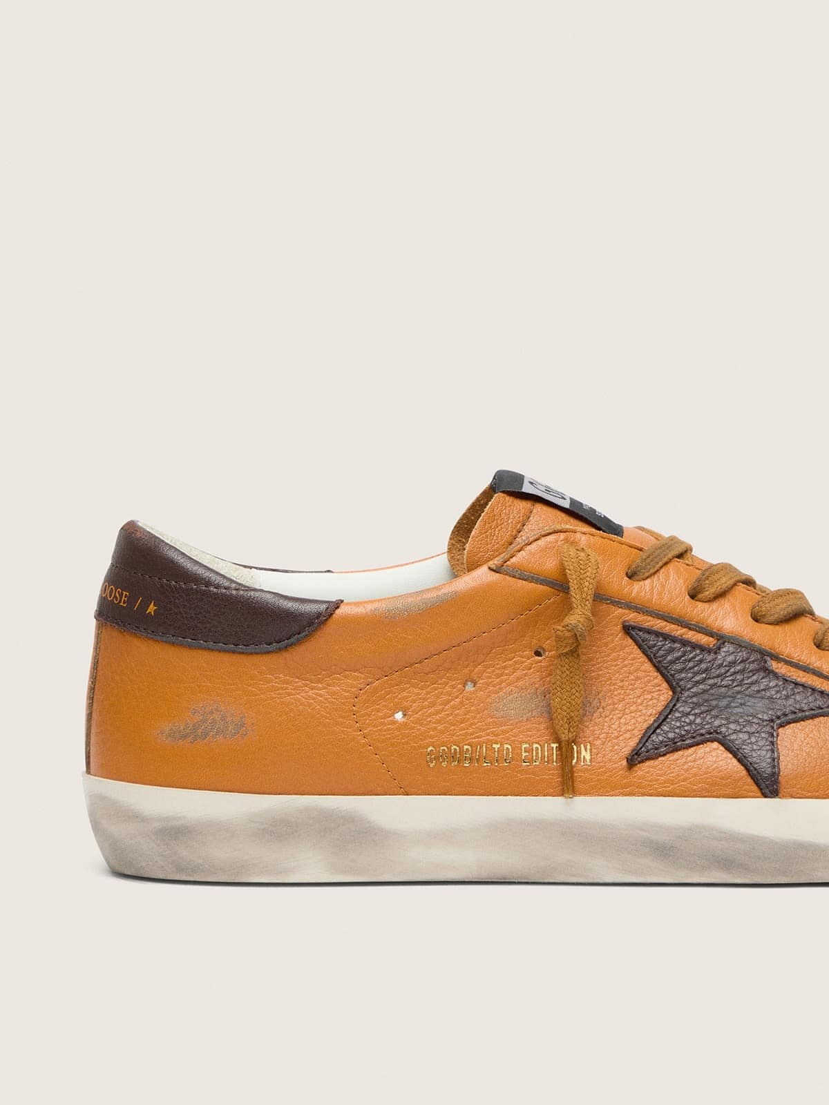 Golden Goose - Super-Star LTD homme en cuir orange avec &eacute;toile marron in 