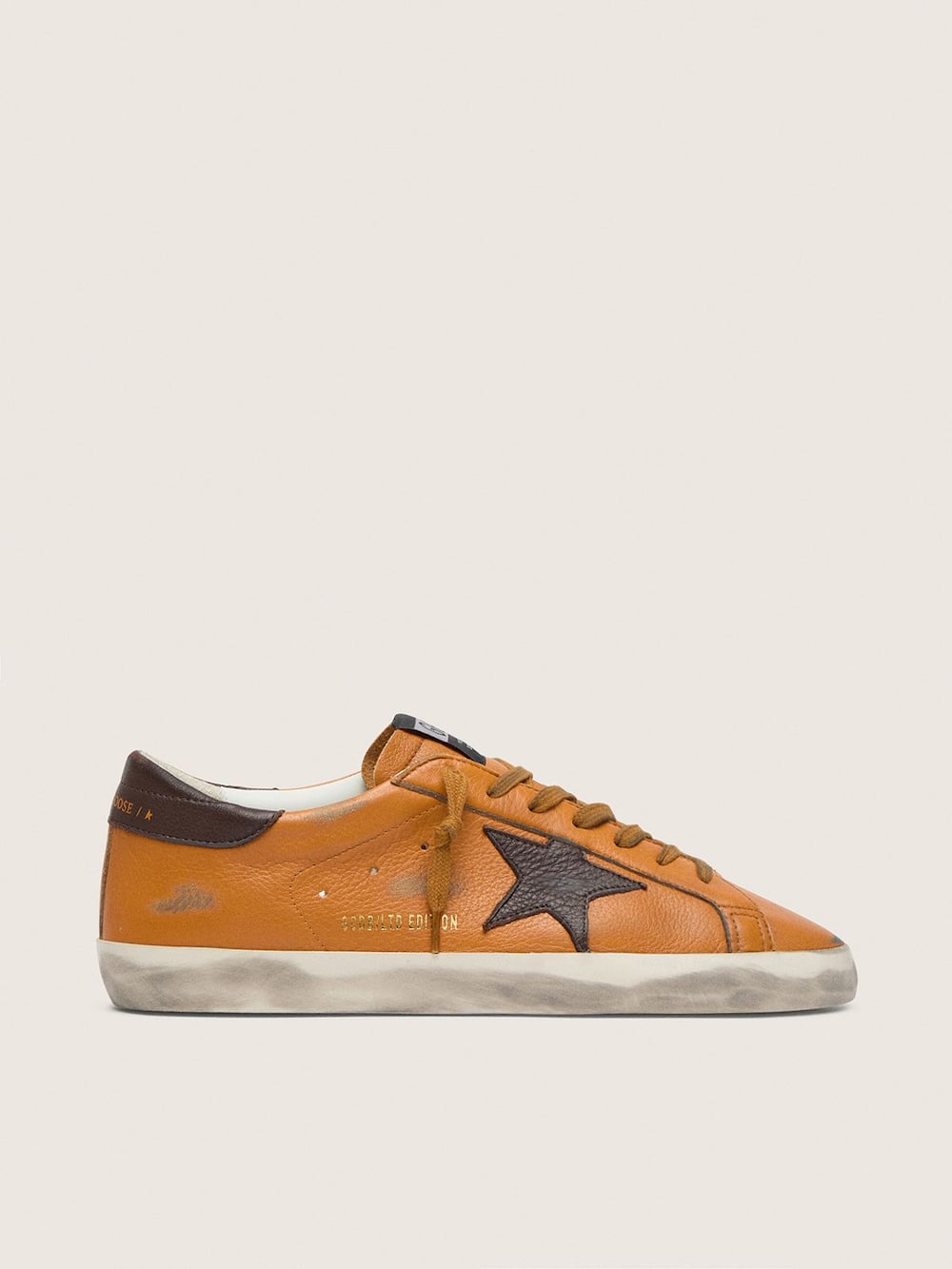 Super-Star LTD homme en cuir orange avec étoile marron — Golden Goose