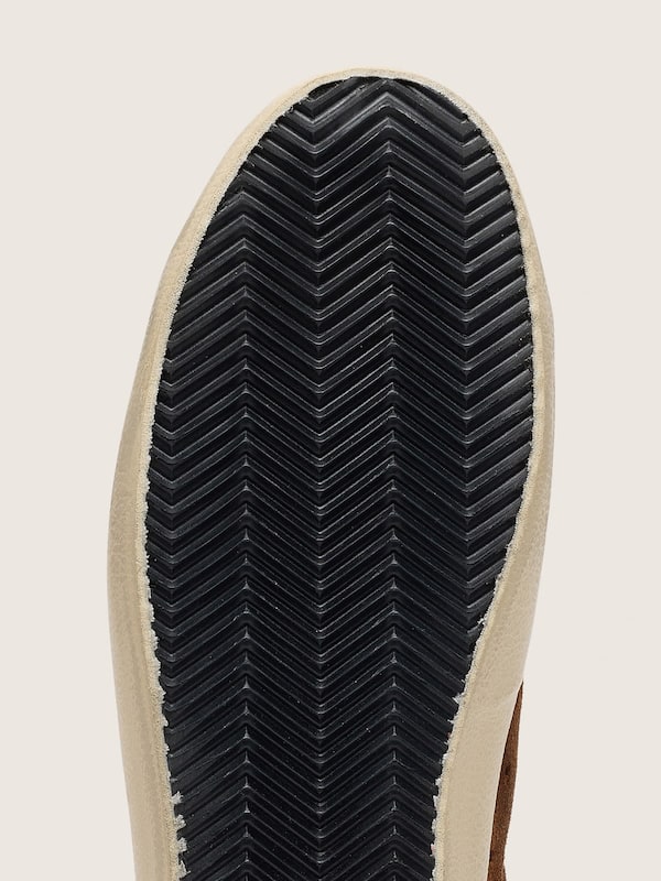 Golden Goose - Men&rsquo;s Super-Star LTD in brown suede with brick-red leather star and embroidery with green beads in 