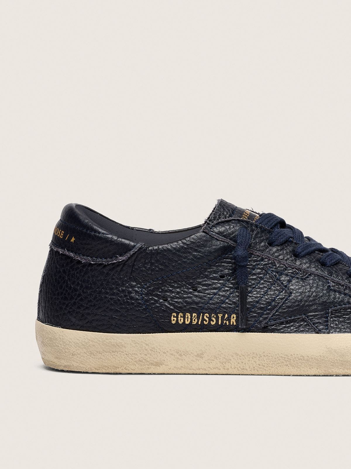 Golden Goose - Super-Star masculino de couro azul-marinho com estrela de couro tom sobre tom in 