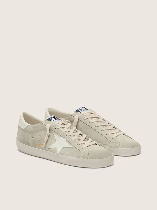 Men&rsquo;s Super-Star in light gray suede with white leather star