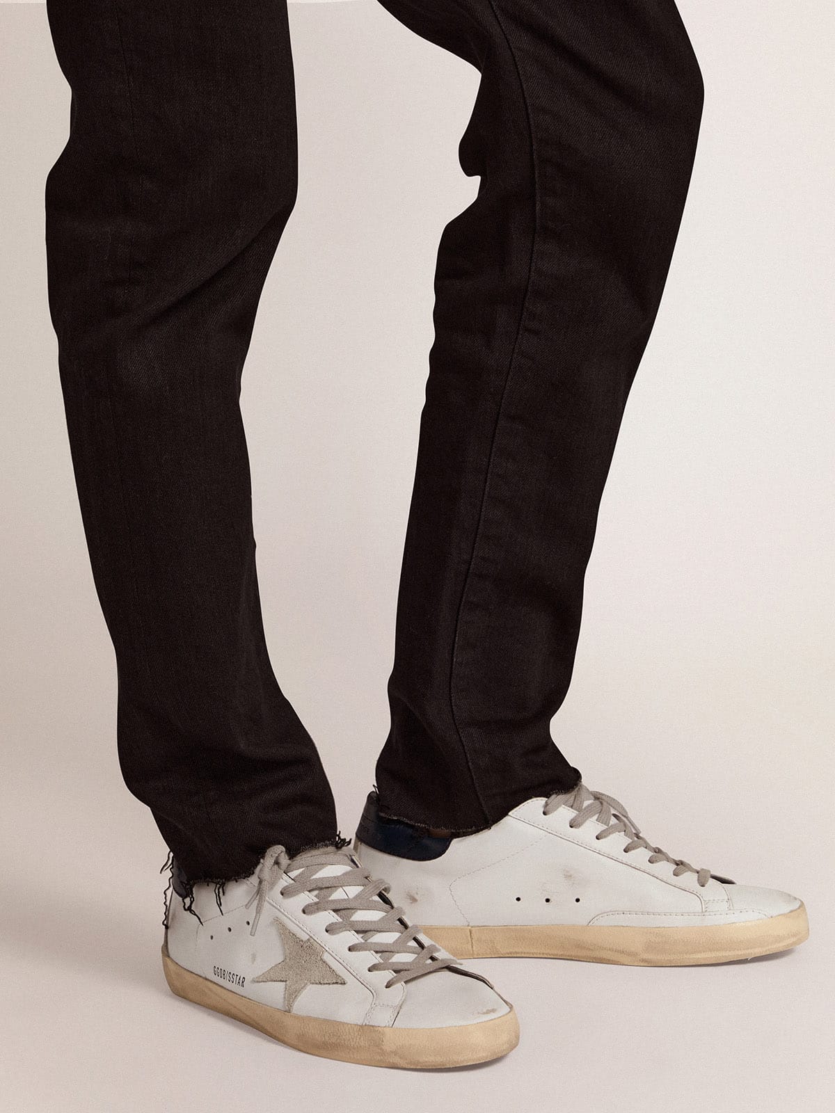 Golden Goose - Super-Star Uomo con stella in suede e talloncino blu in 