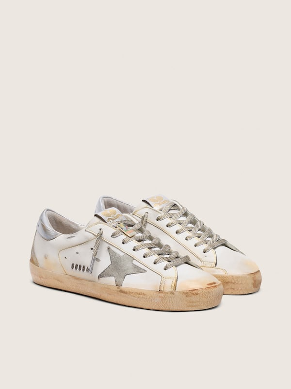 Super-Star uomo tennis-inspired in pelle bianca con stella in suede grigio