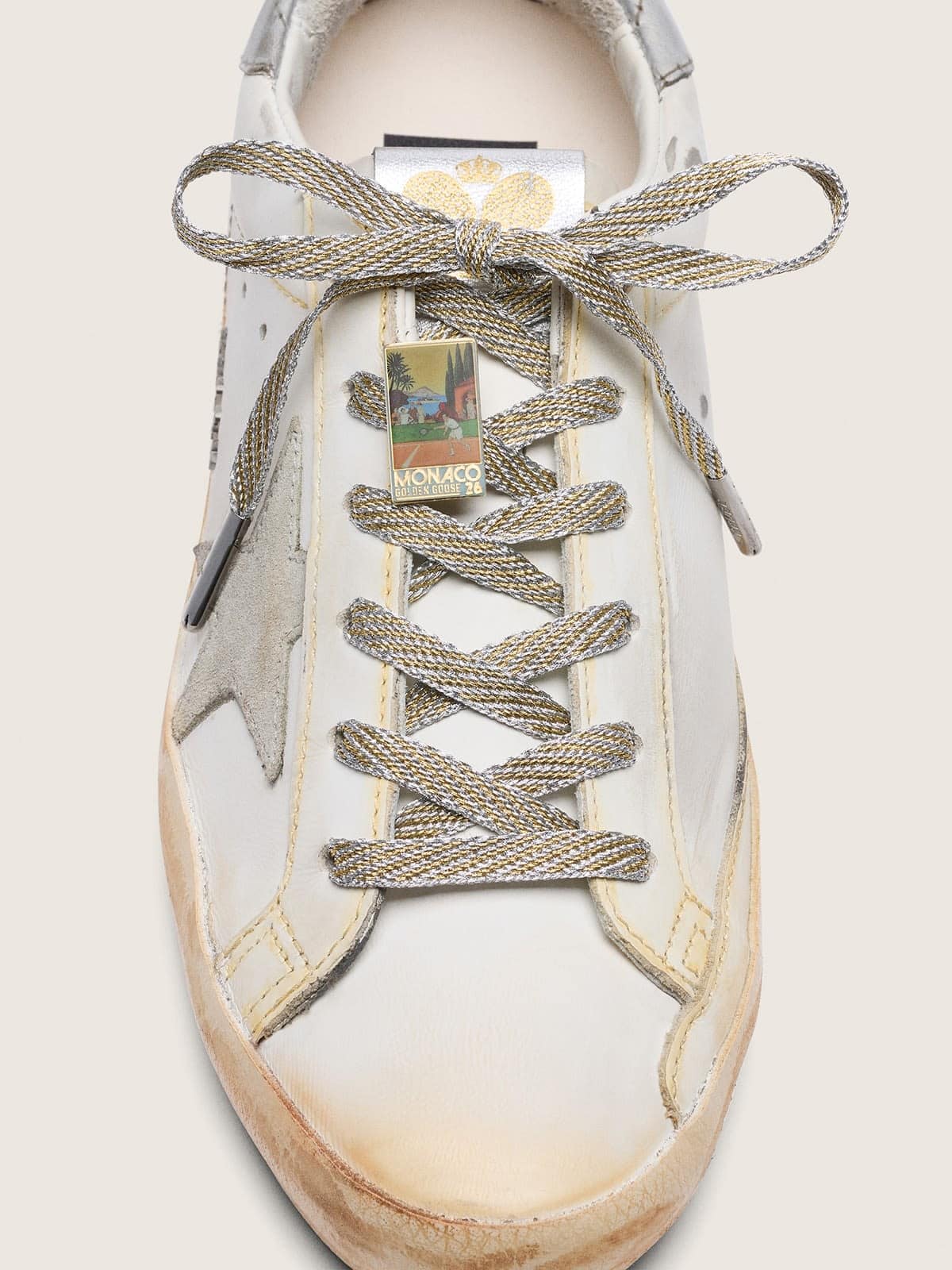 Golden Goose - Super-Star masculino tennis-inspired de couro branco com estrela de suede cinza in 