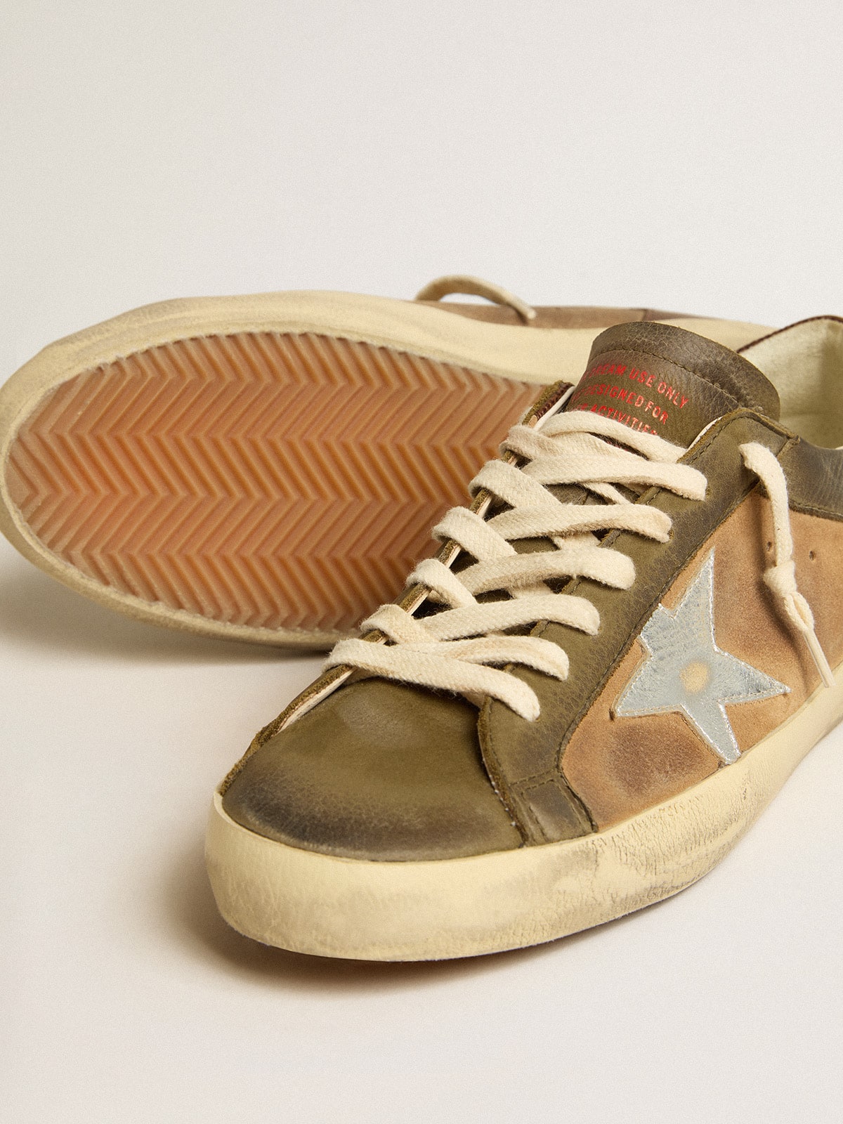 Golden Goose - Super-Star LTD de piel verde y ante tabaco con estrella plateada in 