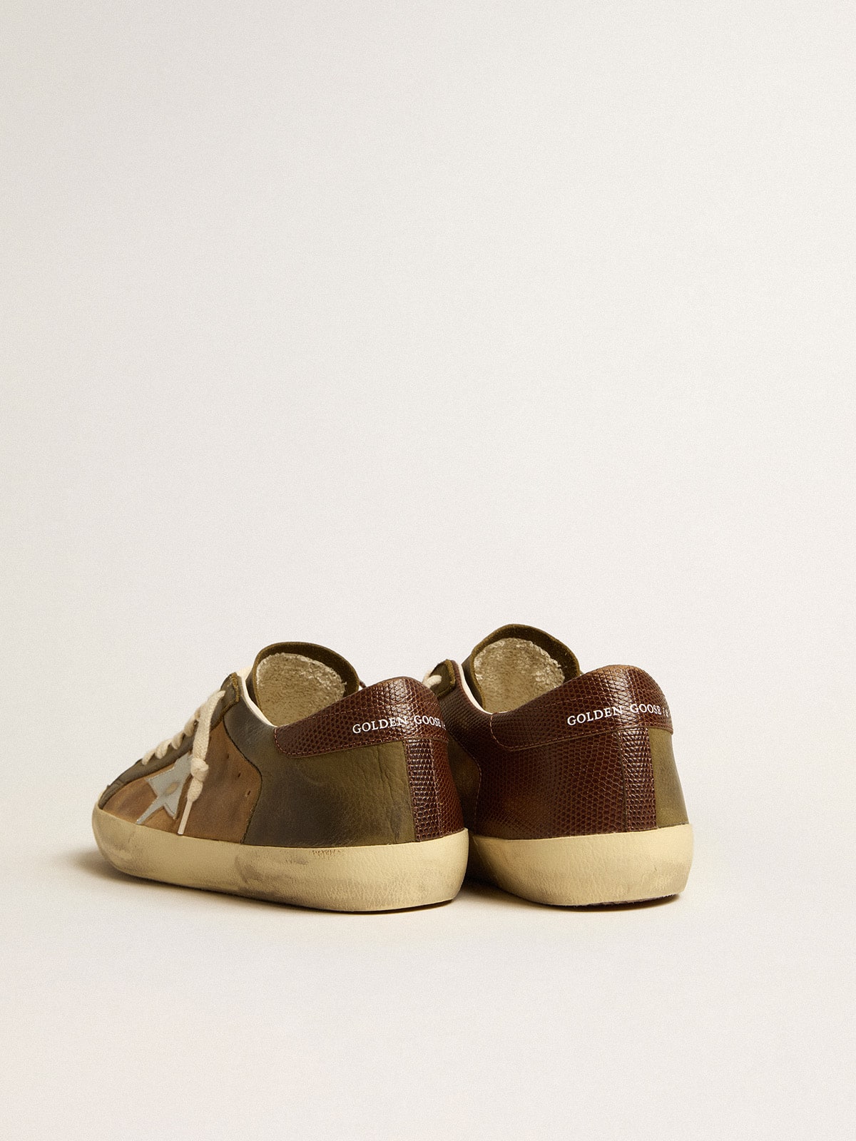 Golden Goose - Super-Star LTD de piel verde y ante tabaco con estrella plateada in 