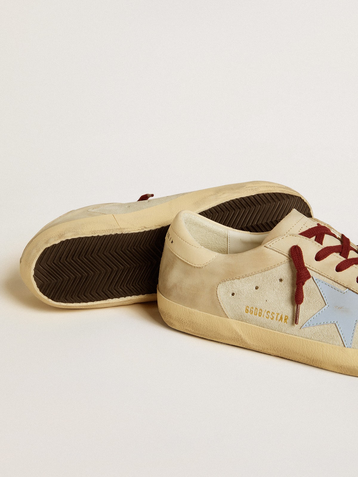 Golden Goose - Super-Star aus Rauleder und Nubuk mit Lederstern und Leder an der Fersenpartie in 