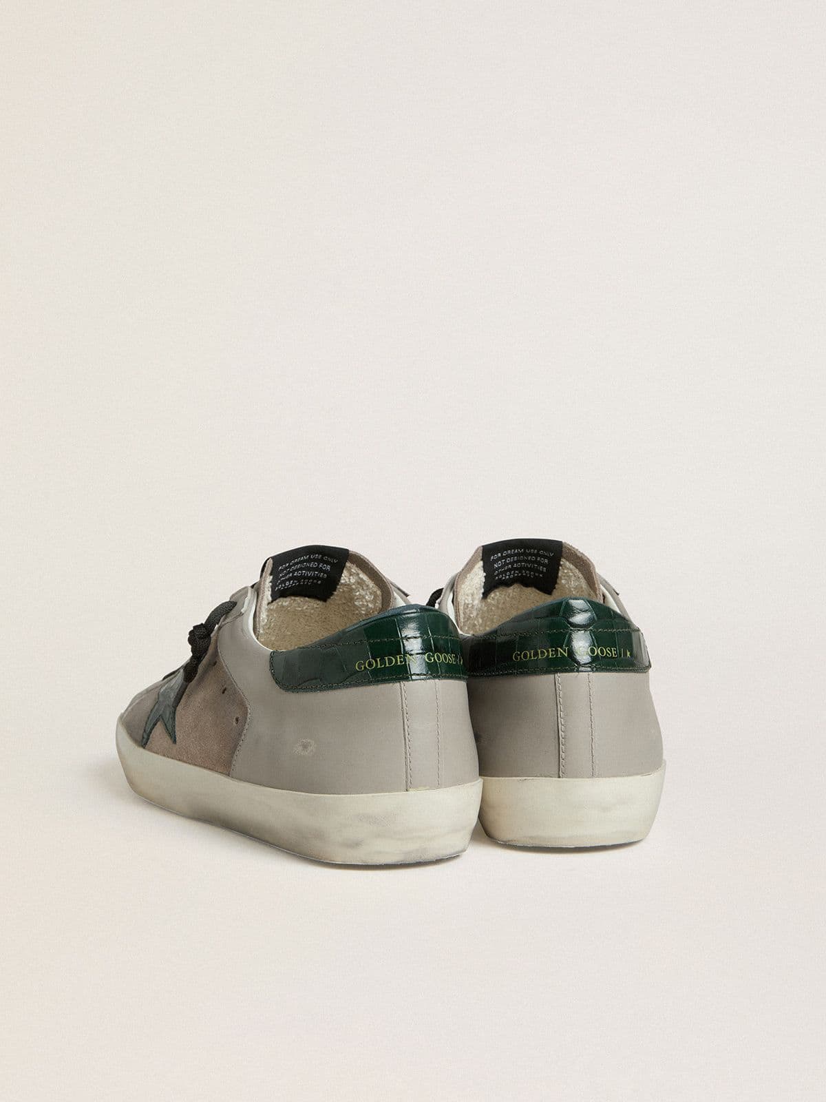 Golden Goose - Super-Star Masculino de napa e suede com estrela de couro com estampa de crocodilo verde in 