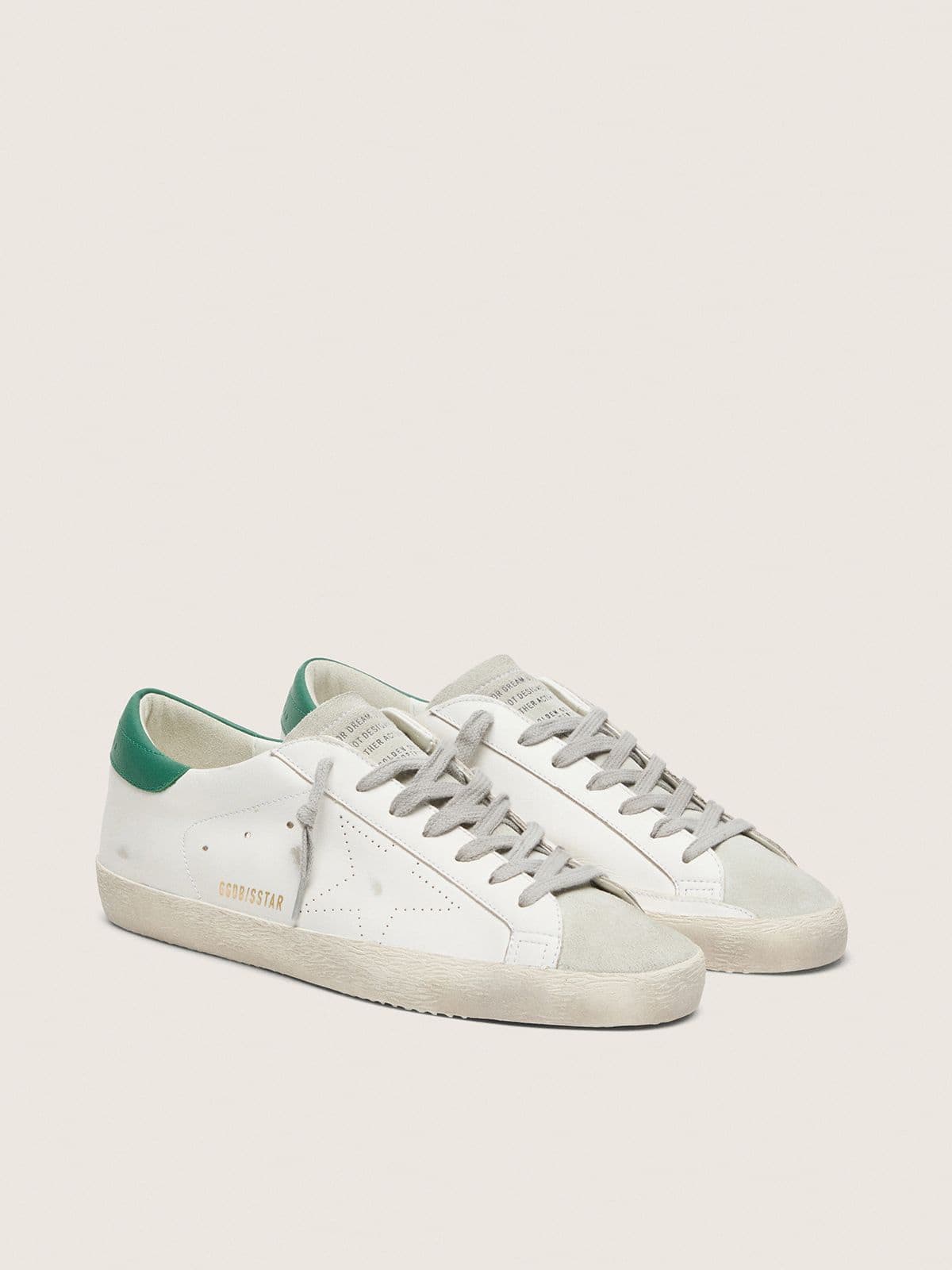 Golden Goose - Super-Star Uomo con stella traforata e talloncino verde in 