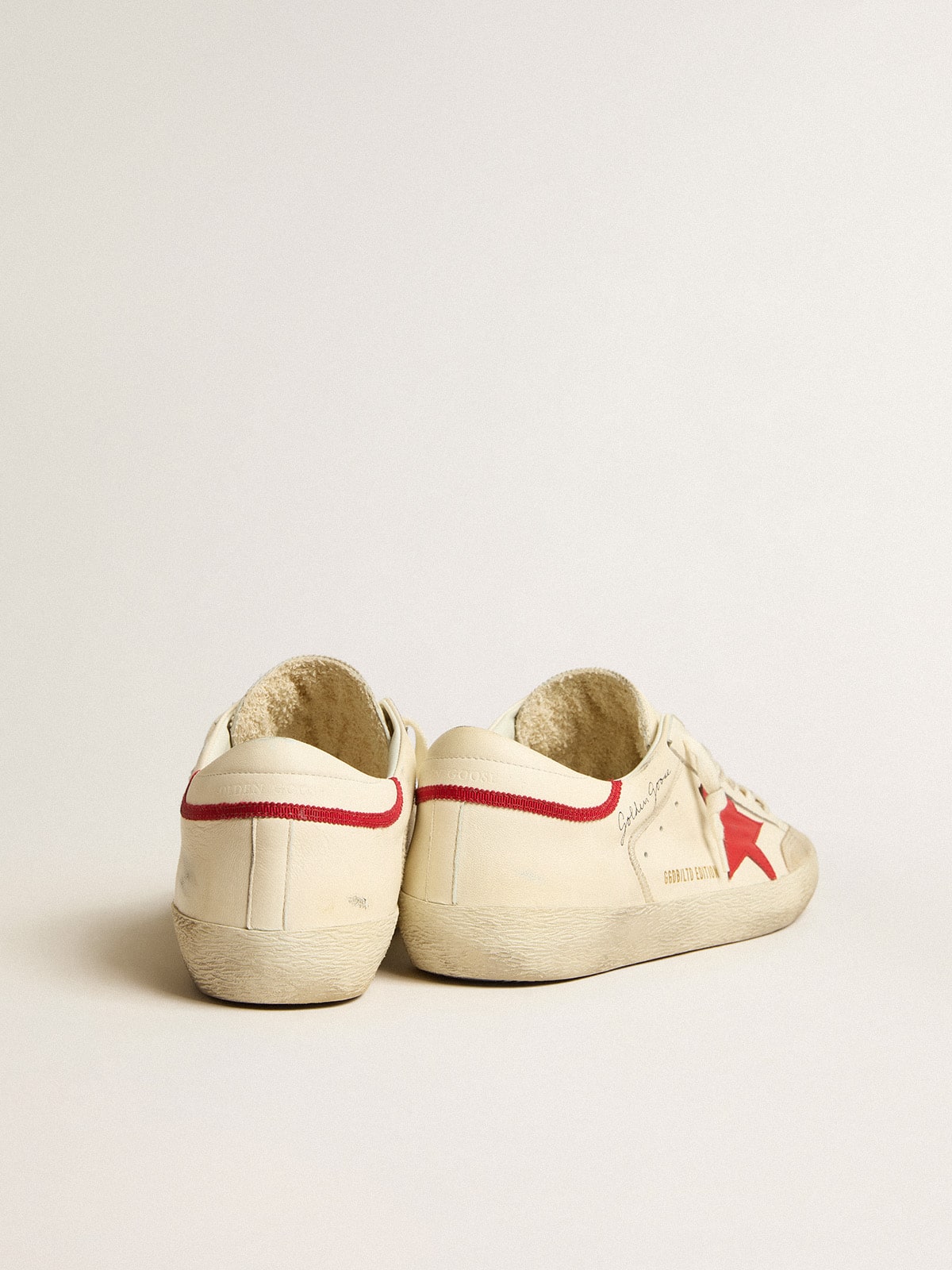 Golden Goose - Super-Star LTD de napa com estrela de couro vermelho e biqueira de suede perolado in 