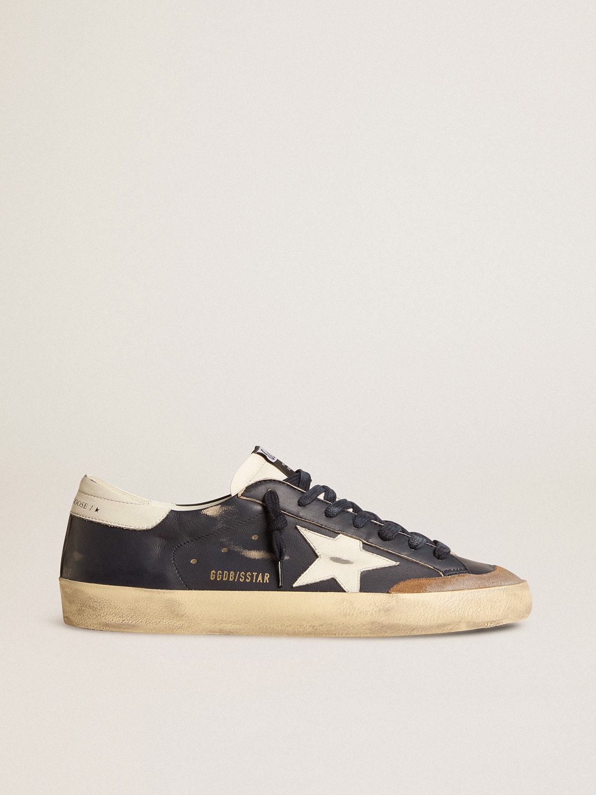 Golden Goose - Super-Star en nappa bleu avec étoile et contrefort en cuir blanc in 