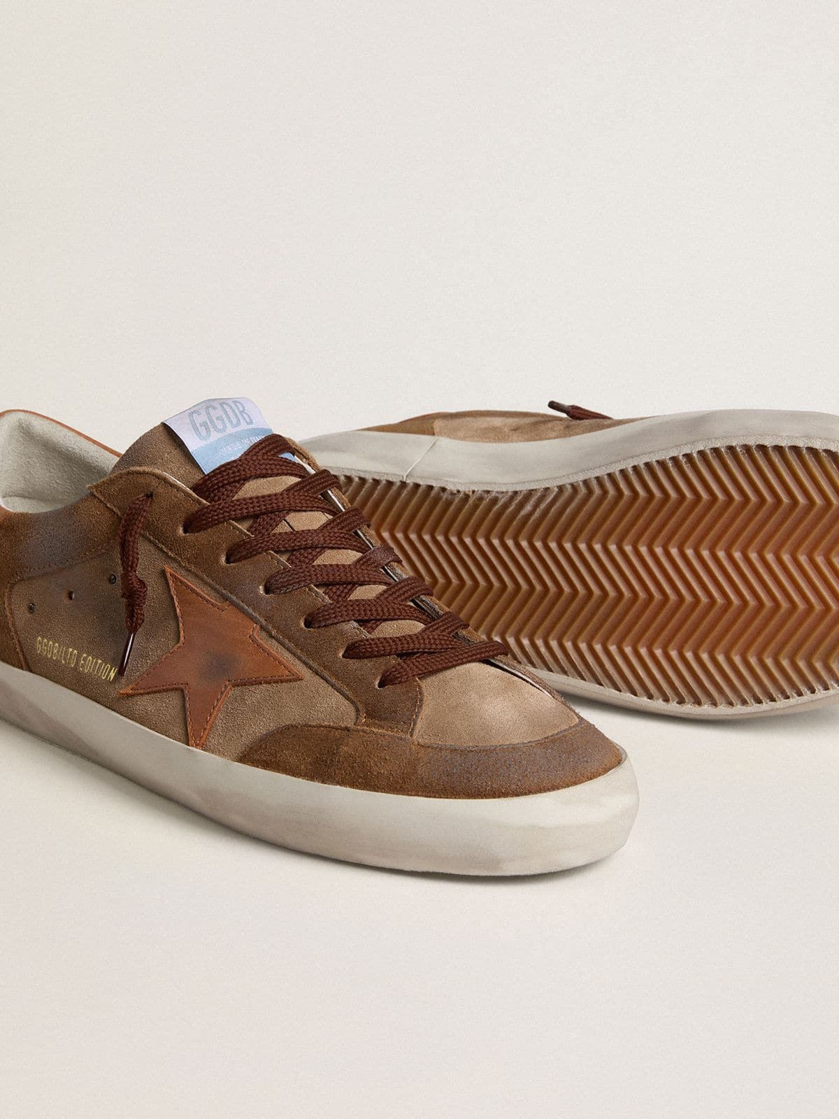 Golden Goose - Super-Star de Hombre de ante marrón con estrella y refuerzo del talón de piel color cuero in 