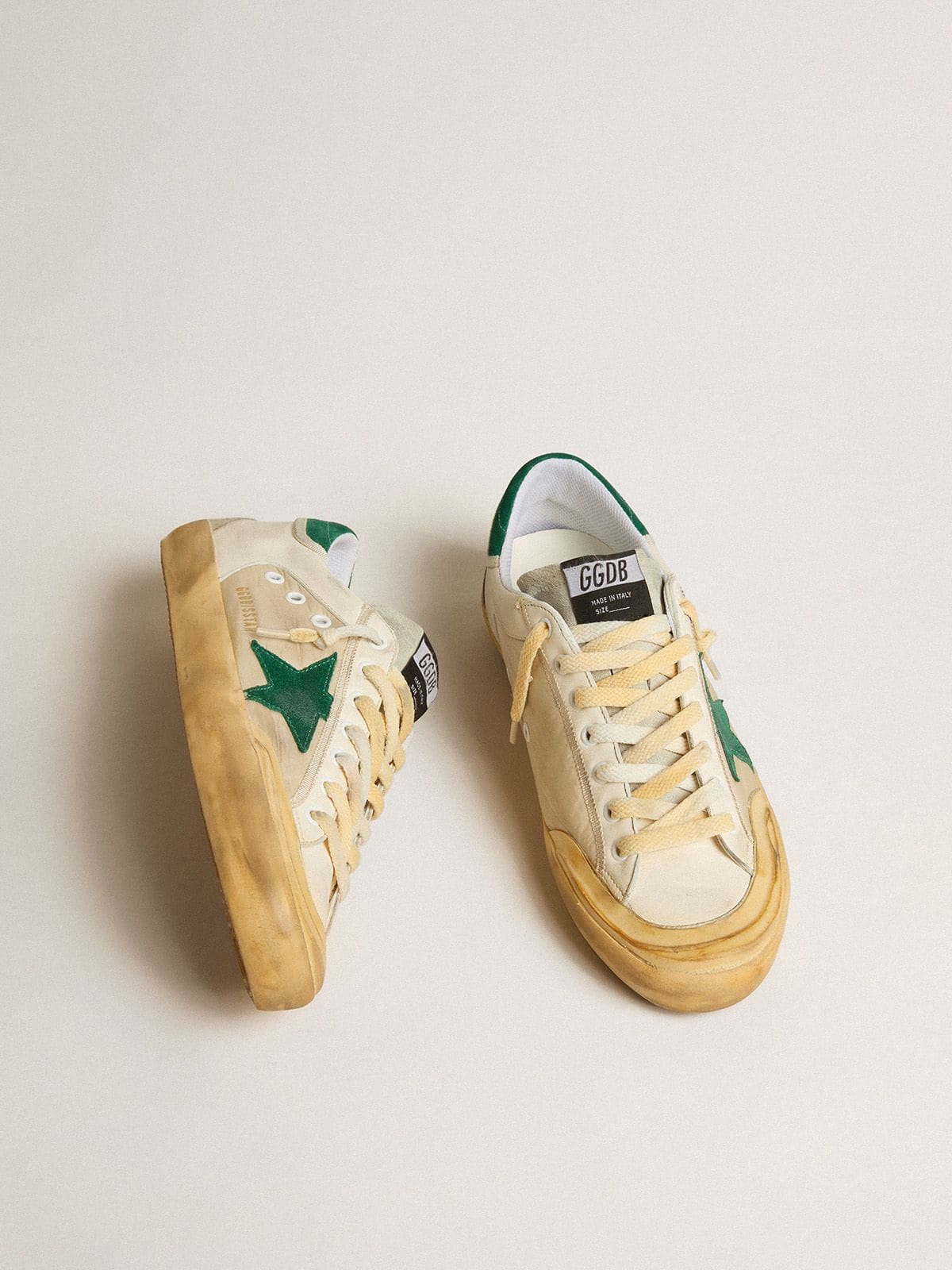 Golden Goose - Super-Star Penstar pour homme en cuir nappa et nylon avec étoile et contrefort en cuir velours vert in 