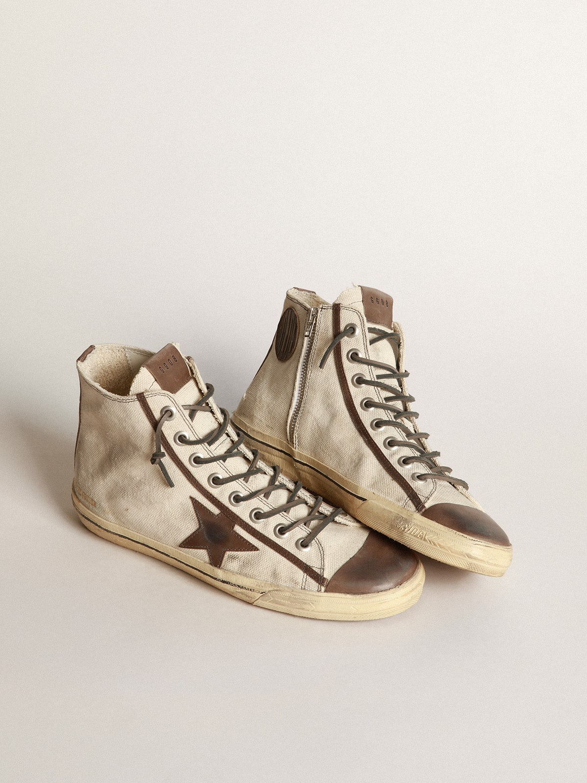 Golden Goose - Men’s Francy LAB in white canvas with graphite-colored leather inserts in 