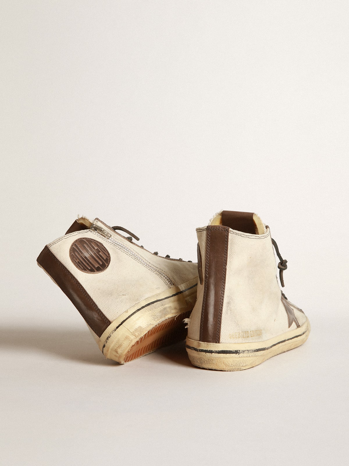 Golden Goose - Men’s Francy LAB in white canvas with graphite-colored leather inserts in 