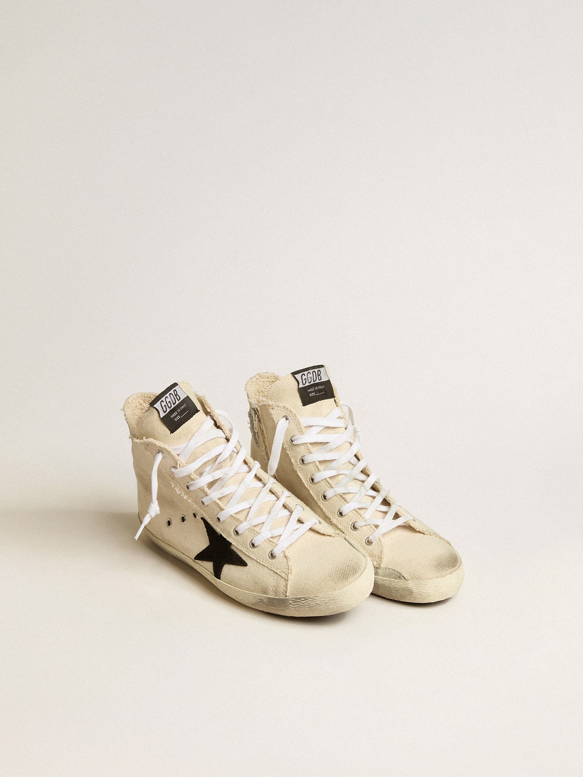 Golden Goose - Francy Penstar de lona com estrela de suede preto e talão de couro in 