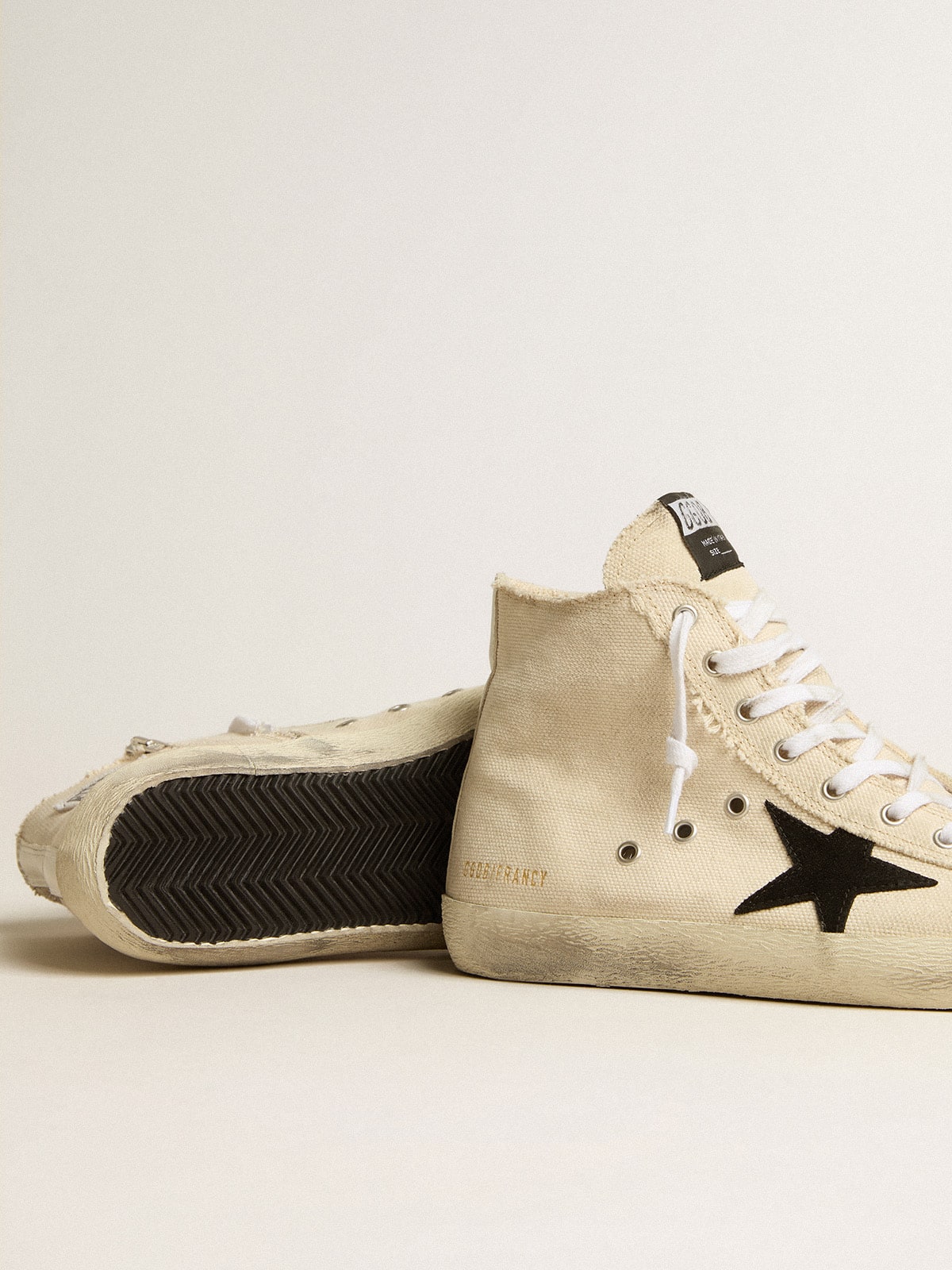 Golden Goose - Francy Penstar de lona com estrela de suede preto e talão de couro in 