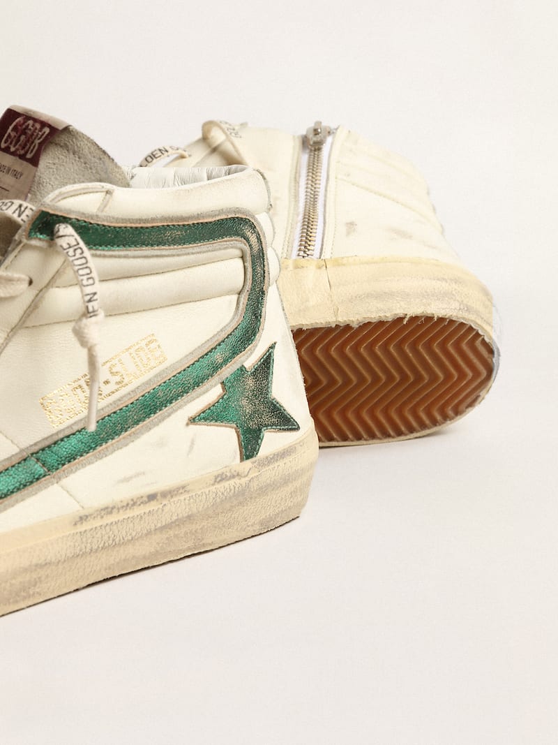 Golden Goose - Slide en nappa beige avec &eacute;toile et virgule en cuir lam&eacute; vert in 