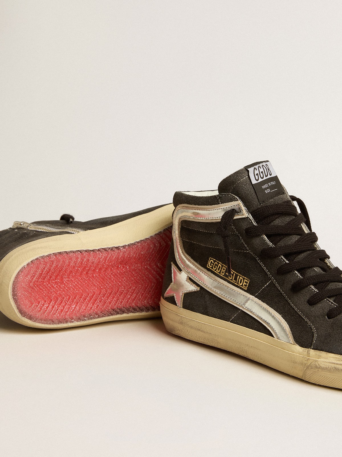 Golden Goose - Slide in suede nero con stella e virgola in pelle laminata argento in 