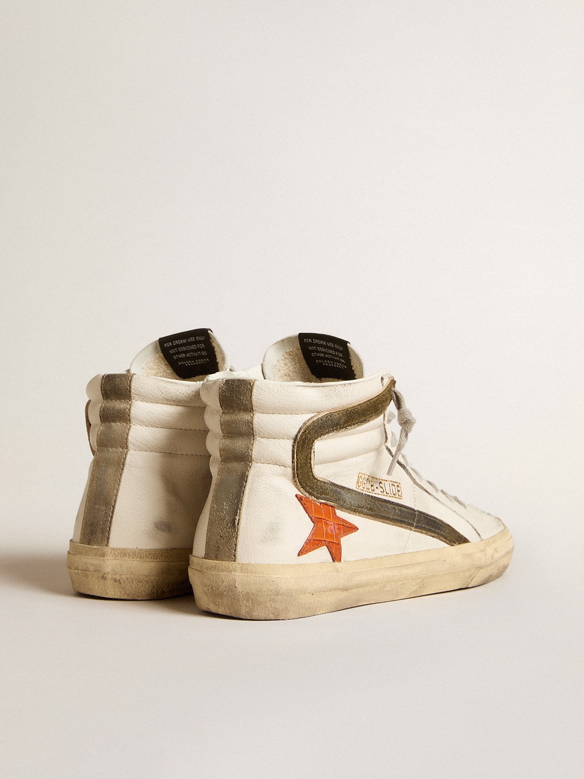 Golden Goose - Slide de napa con estrella de cocodrilo naranja y detalle de «coma» de ante verde in 