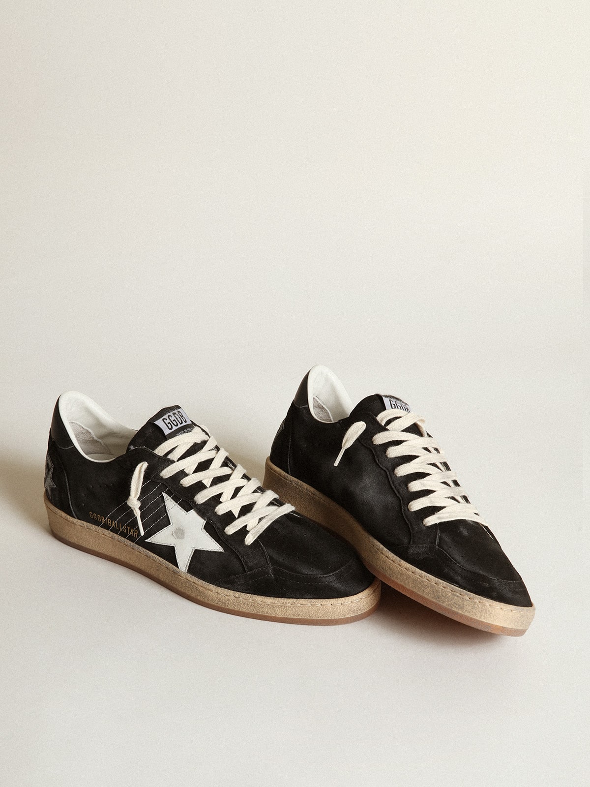 Golden Goose - Ball Star para hombre de ante negro con estrella de piel blanca in 