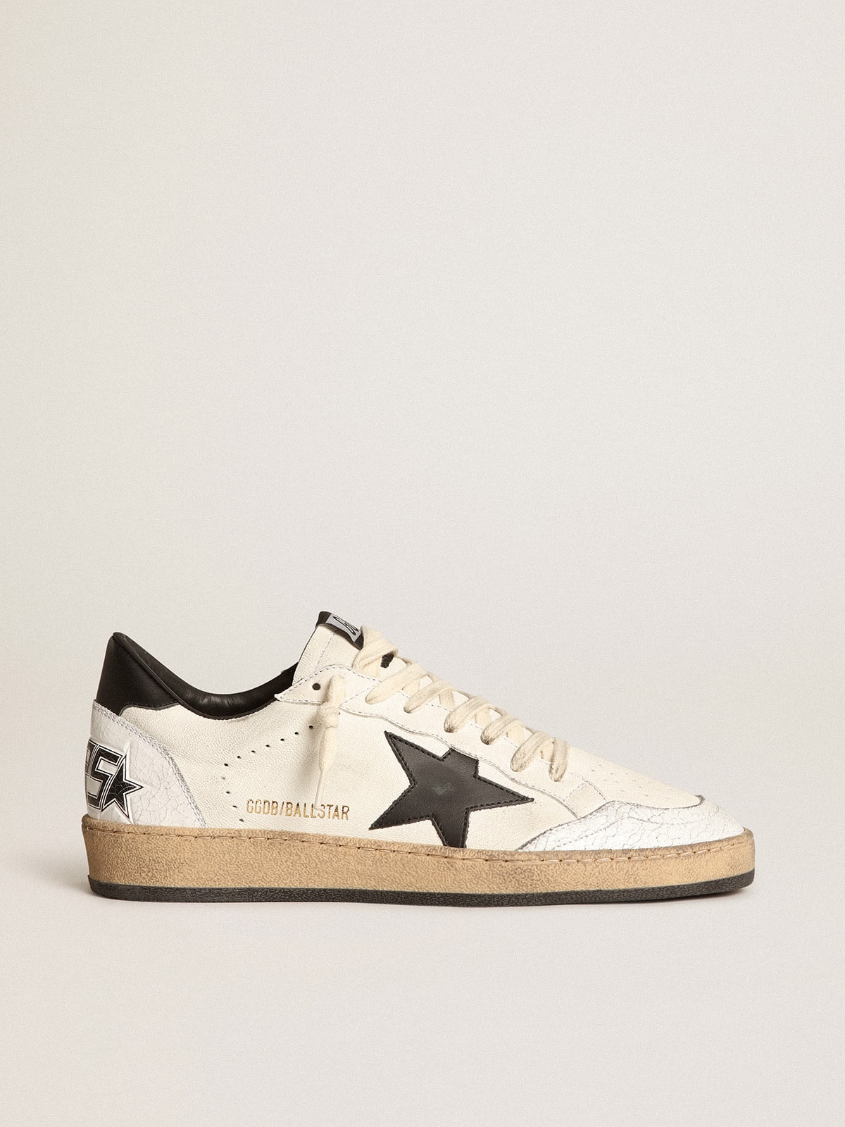 Golden Goose - Ball Star masculino de napa branca com estrela preta in 