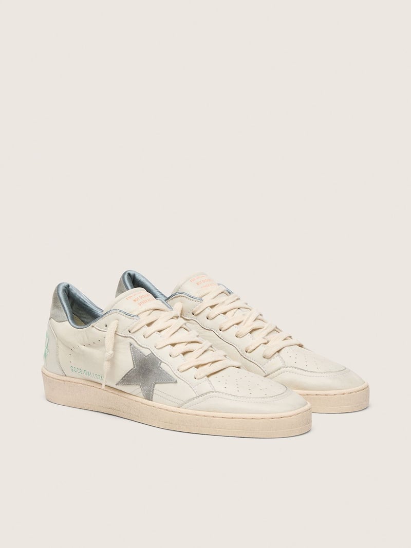 Golden Goose - Ball Star in nappa con stella e talloncino in suede grigio in 