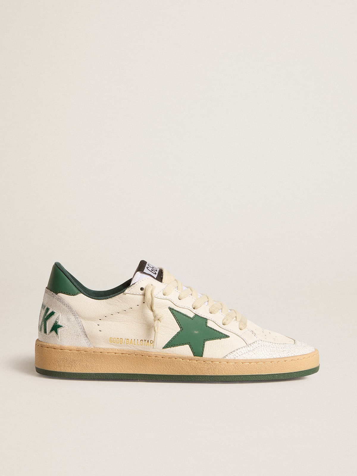 Ball Star Wishes de hombre de napa blanca con estrella y refuerzo del talon de piel verde Golden Goose