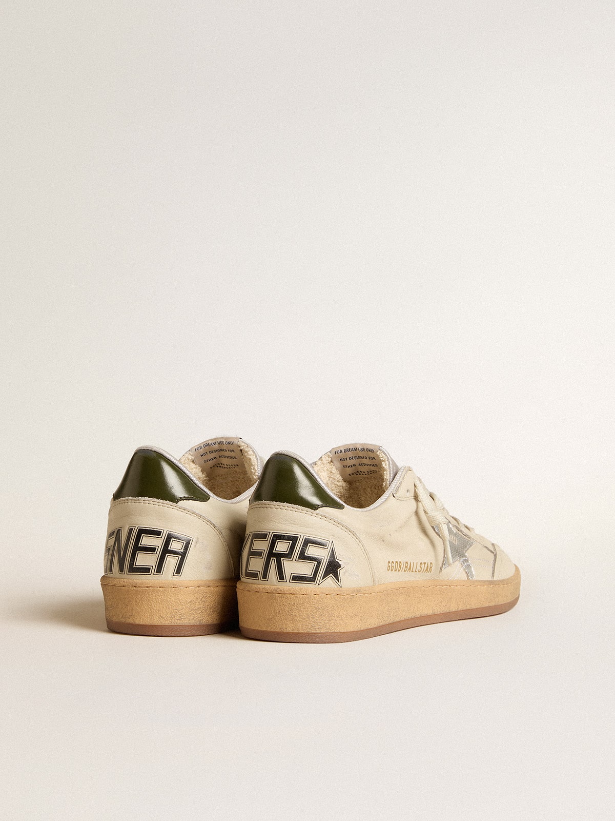 Golden Goose - Ball Star con stella in pelle argento e talloncino in pelle verde in 