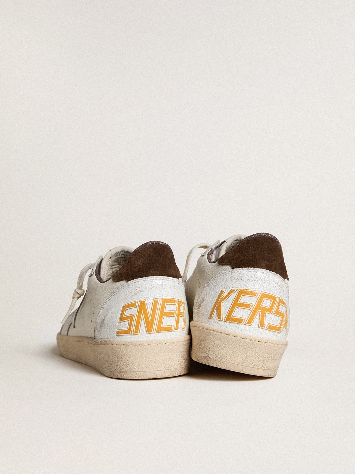 Golden Goose - Ball Star LTD de napa com estrela de couro metálico e talão de suede in 