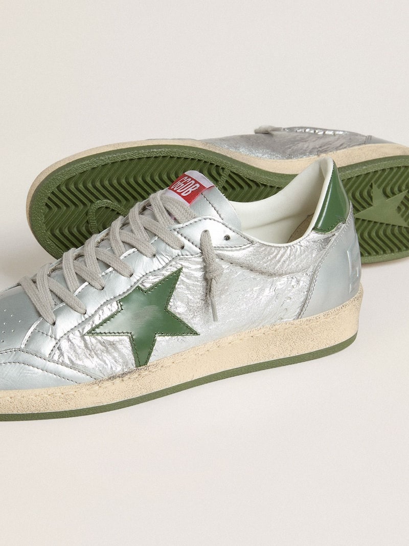 Golden Goose - Ball Star Uomo in nylon argento con stella e talloncino in pelle verde in 