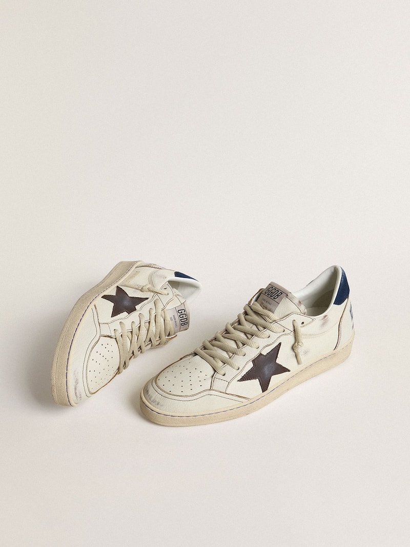 Golden Goose - Ball Star stella nera e talloncino in suede blu in 