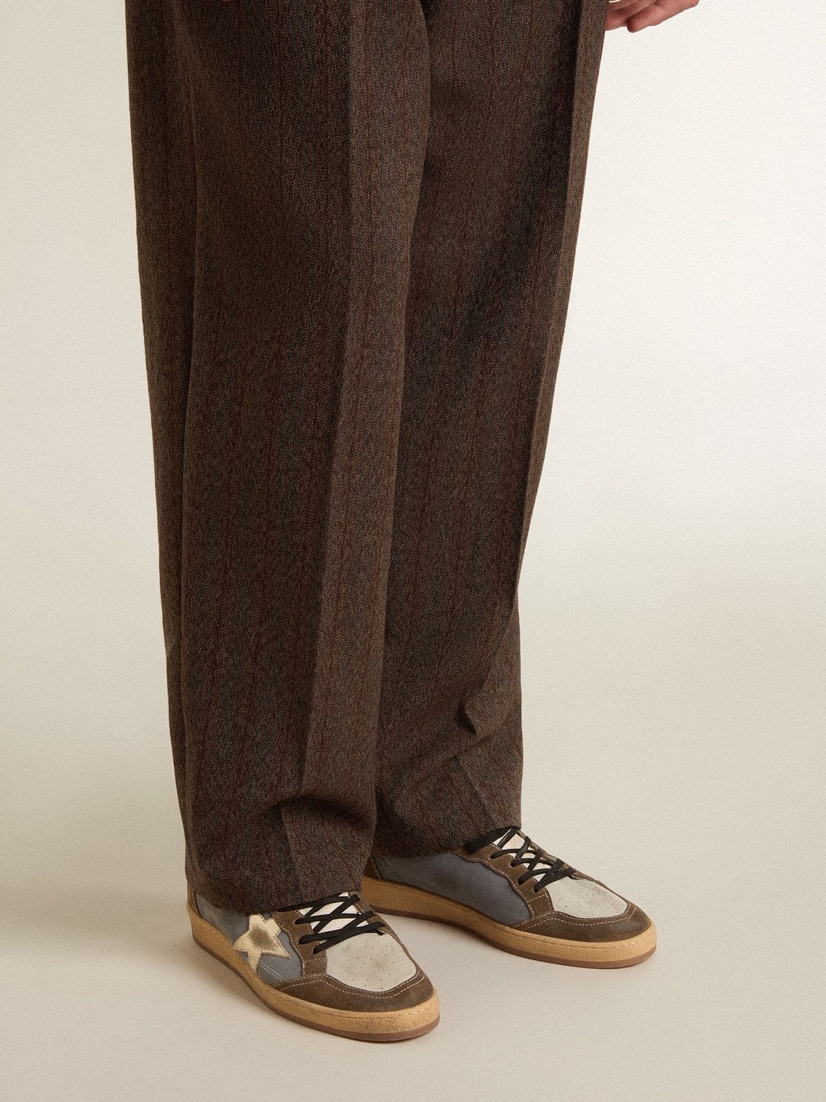 Golden Goose - Ball Star Herren aus Nubukleder und Rauleder mit goldfarbenem Stern  in 