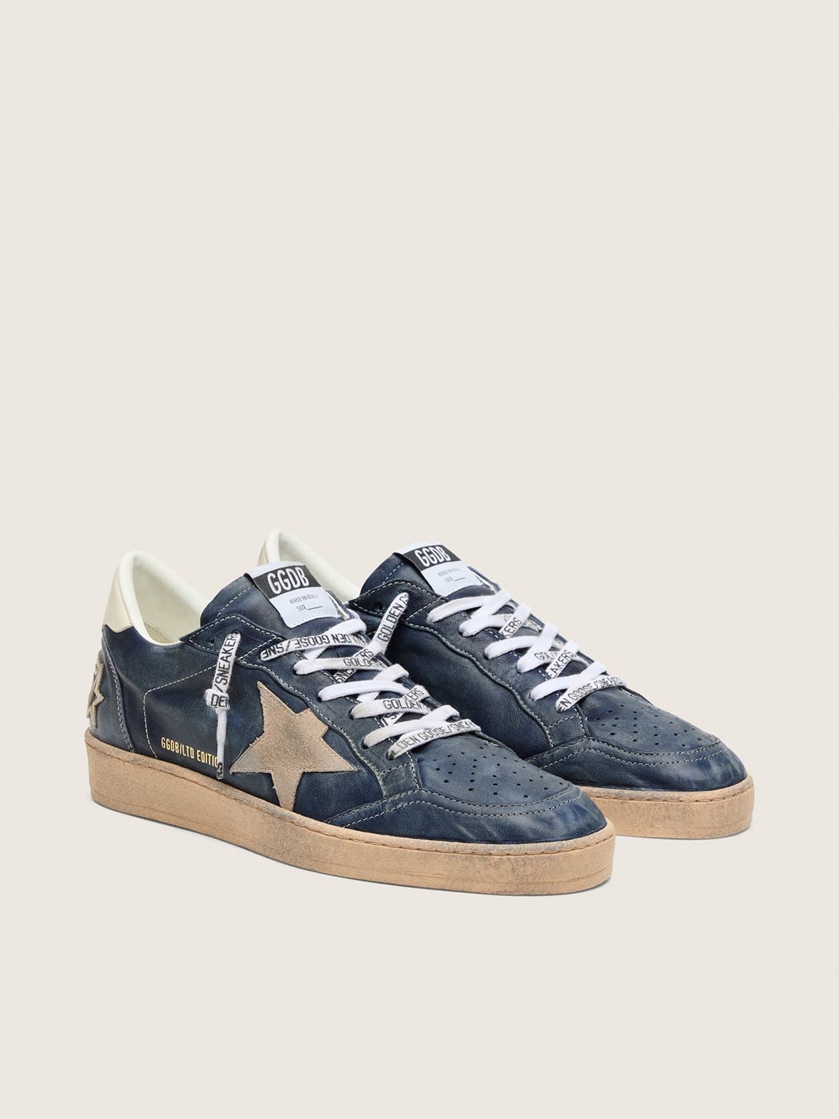 Ball Star LTD de hombre de piel azul oscuro con estrella de ante beige