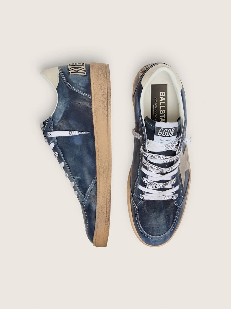 Golden Goose - Ball Star LTD pour homme en cuir bleu fonc&eacute; avec &eacute;toile en cuir velours beige in 