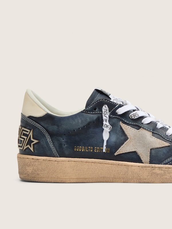 Golden Goose - Men&rsquo;s Ball Star LTD in dark blue leather with beige suede star in 