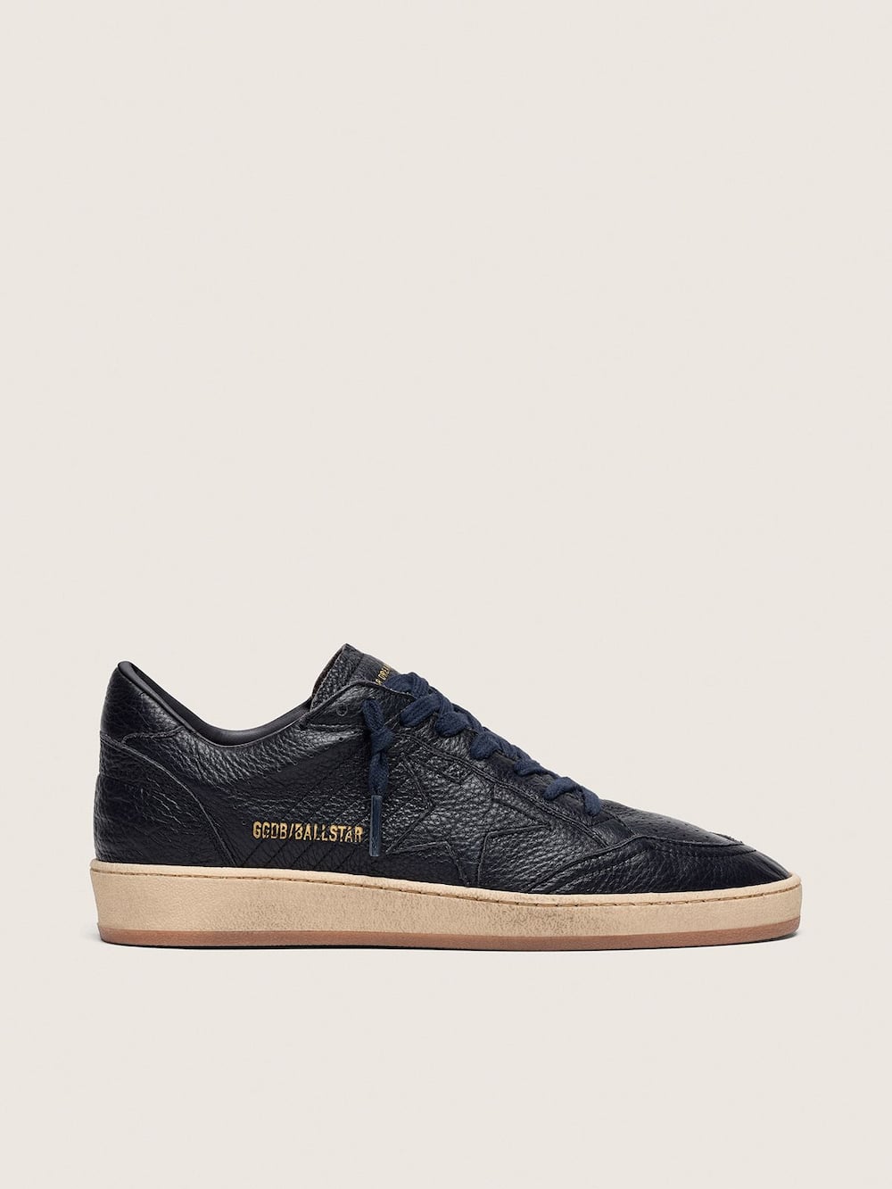 Ball Star pour homme en cuir bleu marine avec étoile en cuir ton sur ton — Golden Goose