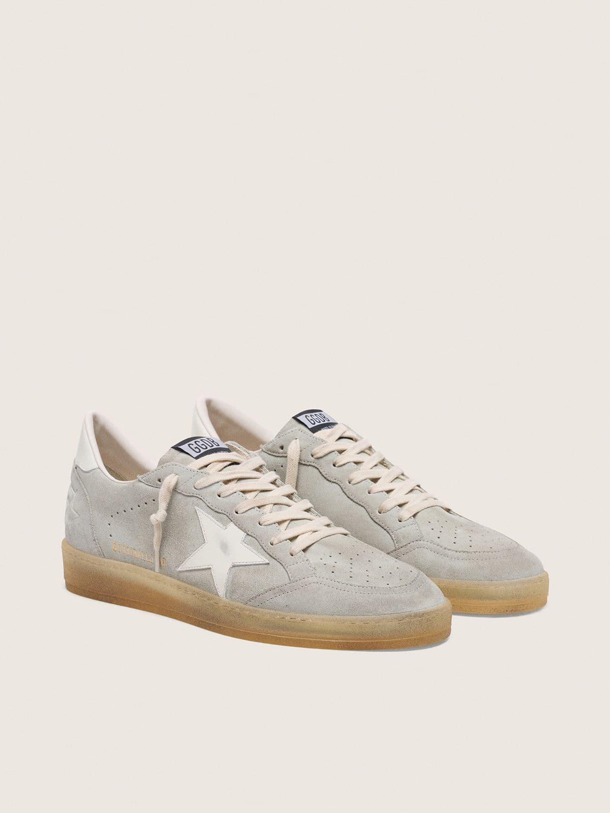 Golden Goose - Ball Star masculino de suede cinza-claro com estrela de couro branco in 