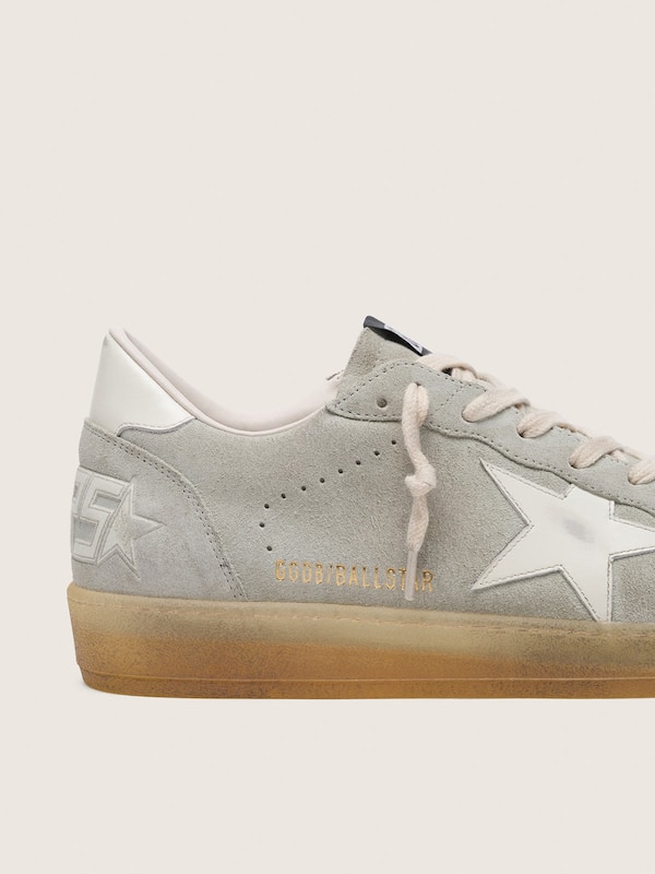 Golden Goose - Men&rsquo;s Ball Star in light gray suede with white leather star in 