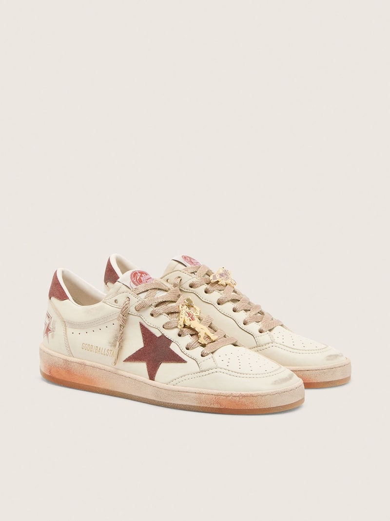Golden Goose - Ball Star masculino de couro branco com estrela e faixa no tal&atilde;o de couro cor ferrugem in 