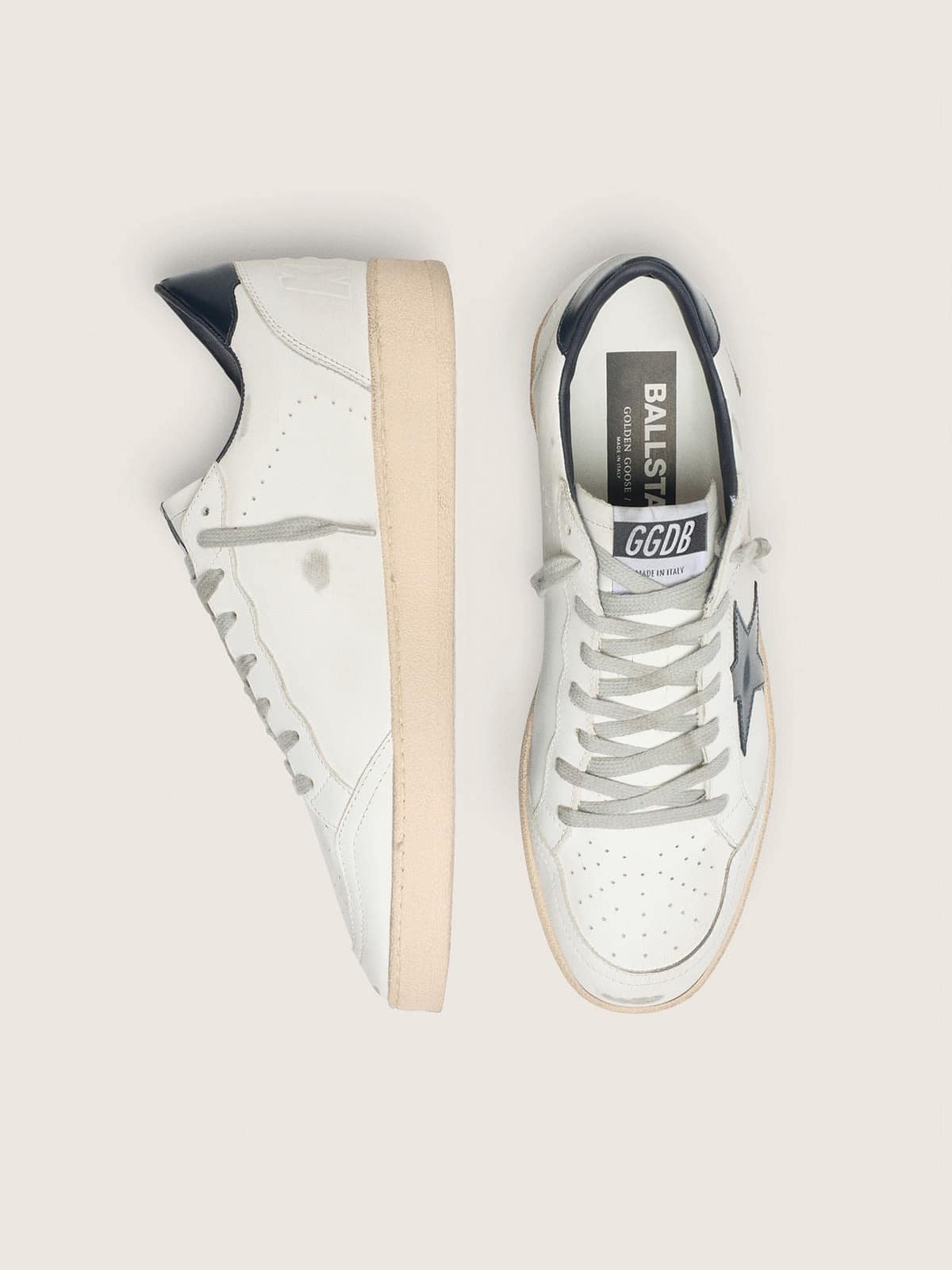 Golden Goose - Men&rsquo;s Ball Star in white leather with dark blue star in 