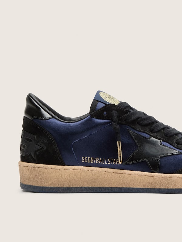 Golden Goose - Ball Star LTD uomo in suede blu scuro e nero con stella nera in 