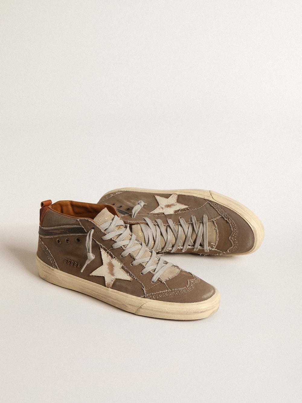 Golden Goose - Mid Star in green canvas with leather star and black flash in 