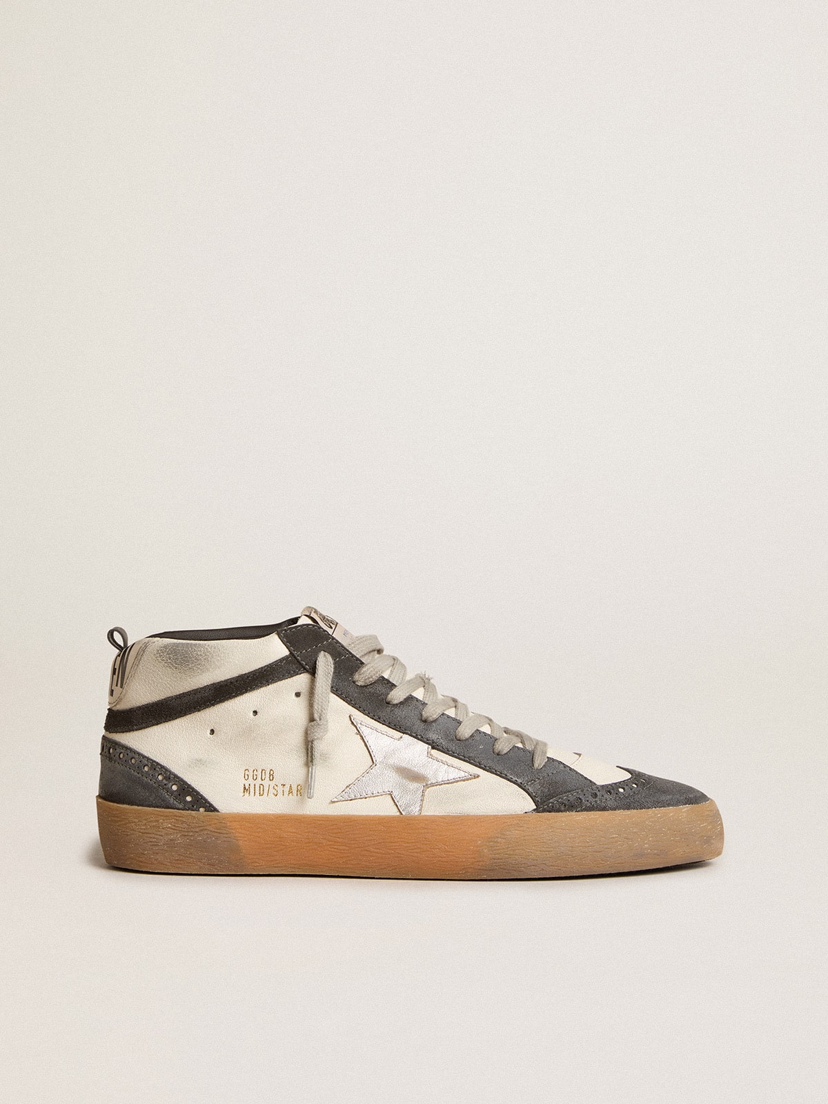 Golden Goose - Mid Star de napa con estrella de piel plateada y detalle de «coma» de ante negro in 