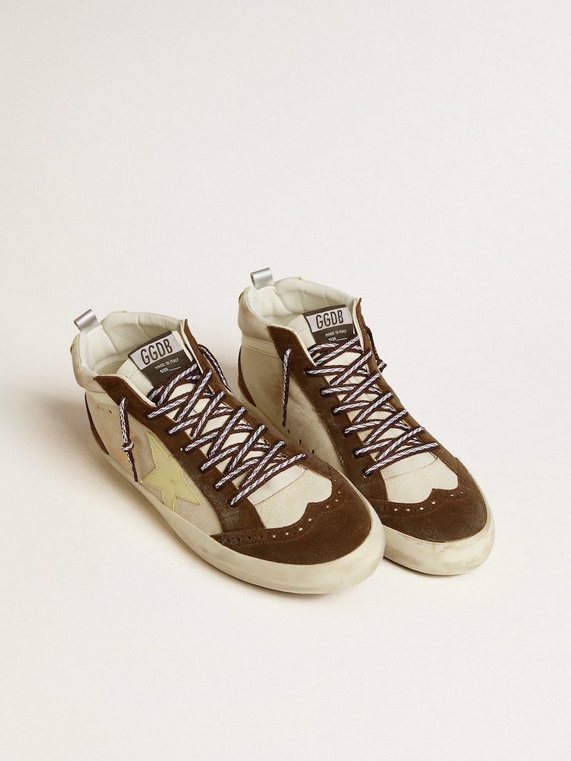 Golden Goose - Mid Star aus beigefarbenem Glitzer mit gelbem Raulederstern und Komma aus Baumwolle in 