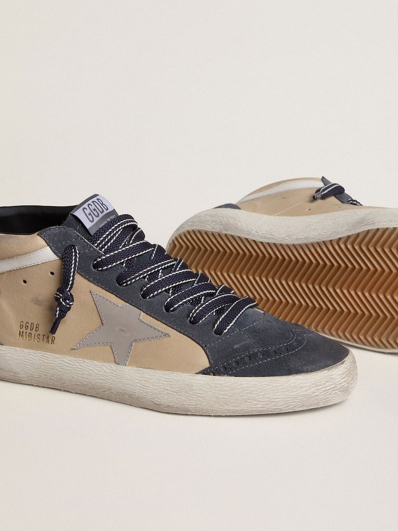 Golden Goose - Mid Star Herren aus beige-blauem Suede mit grauem Nappastern und wei&szlig;em Lederkomma in 