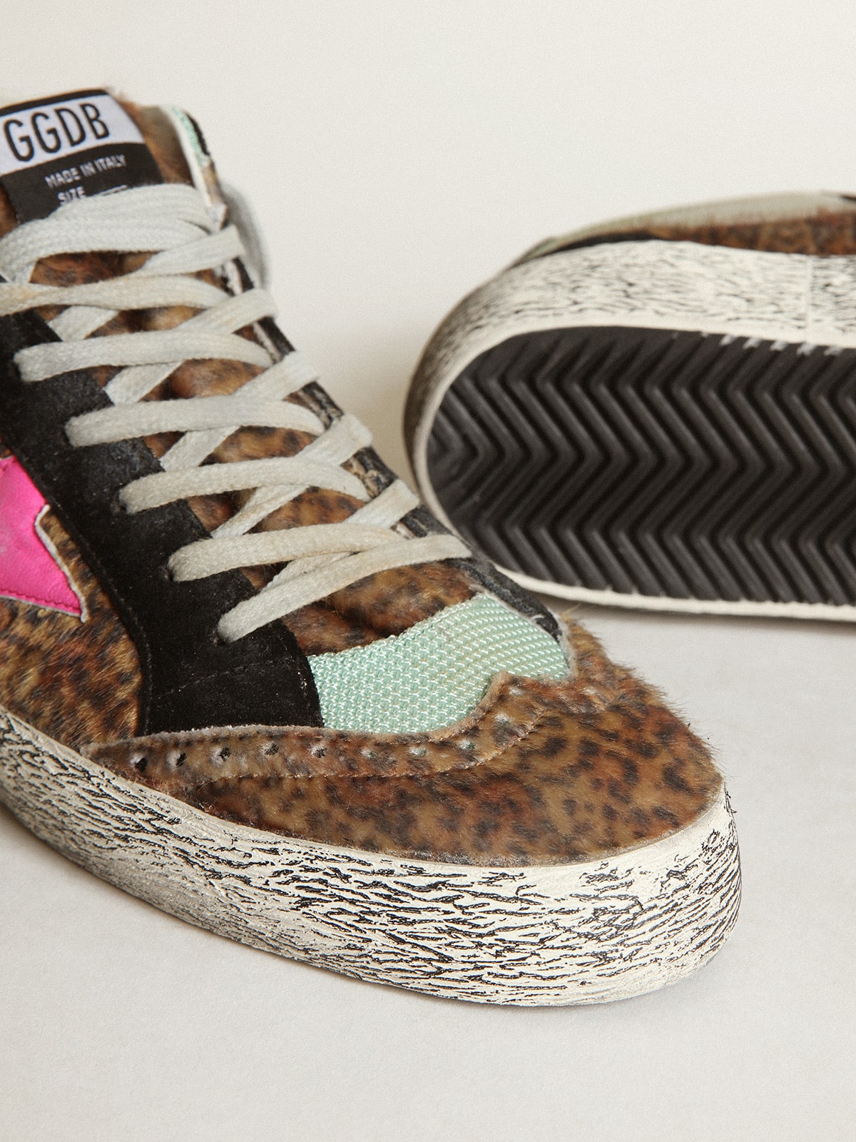 Golden Goose - Mid Star in leopard-print pony skin with fuchsia leather star in 