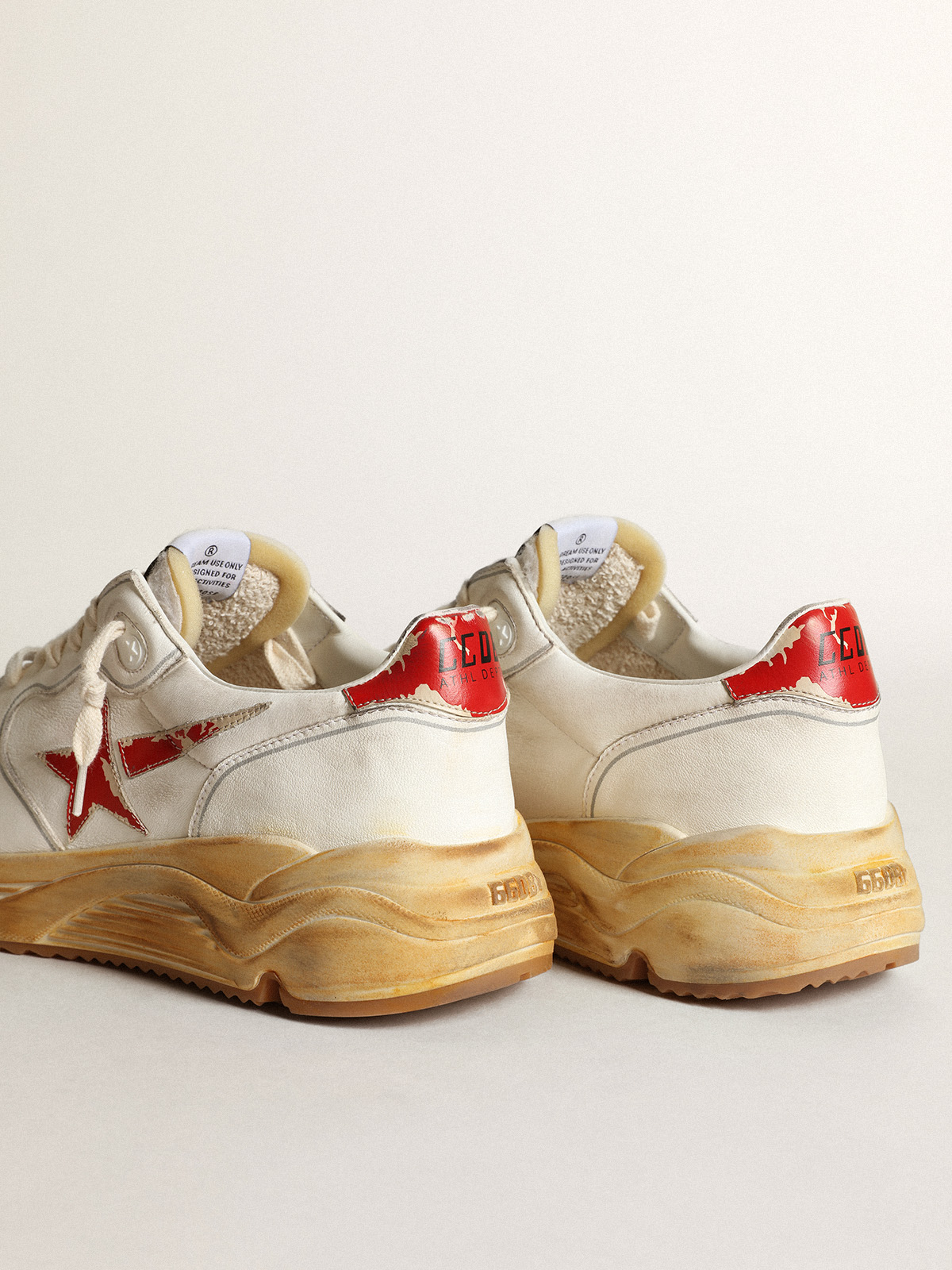 Golden Goose - Running Sole para hombre con estrella y talón de piel con estampado rojo in
